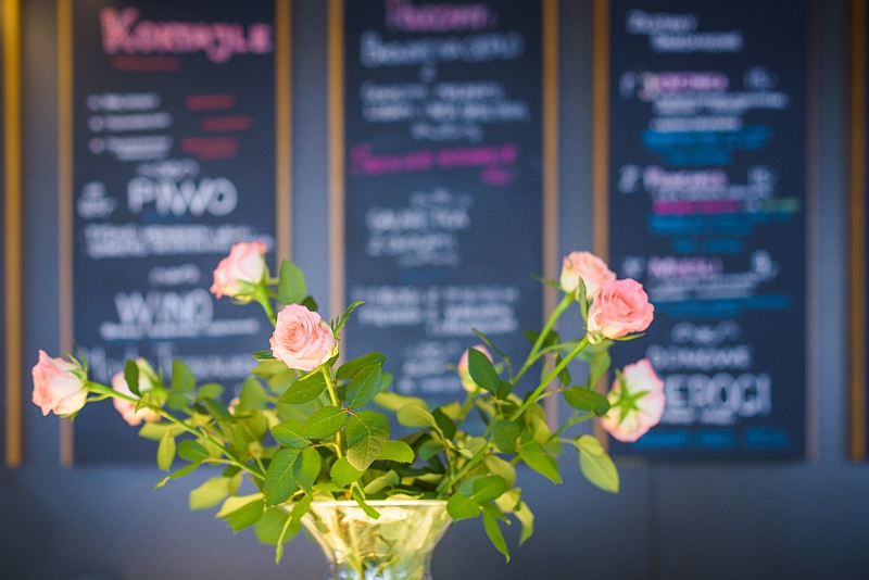 Róże w Corner Cafe