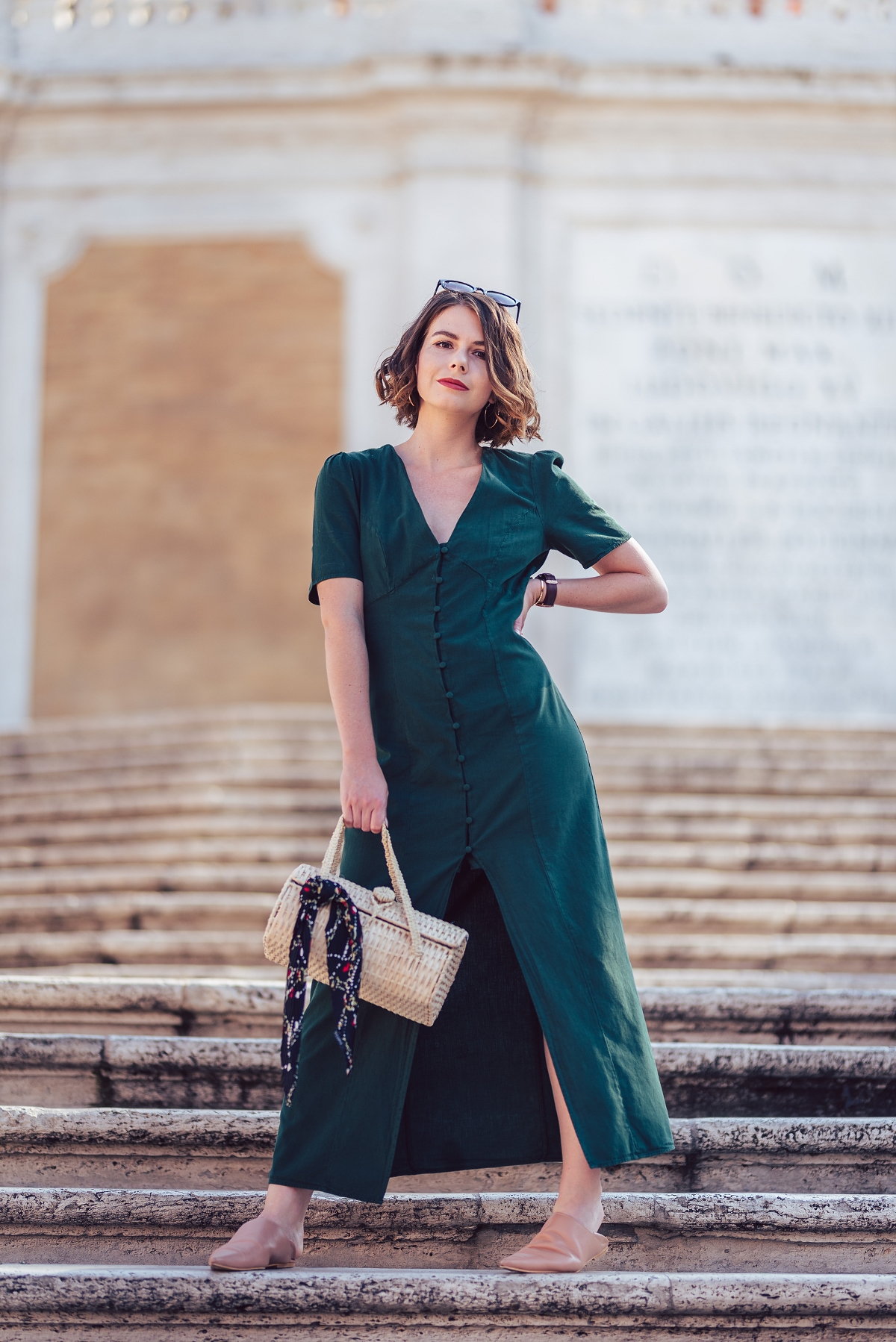 zielona sukienka maxi sesja modowa rzym schody hiszpańskie
