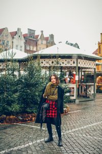 mini spódniczka w kratę jarmark bożonarodzeniowy Gdańsk (8)